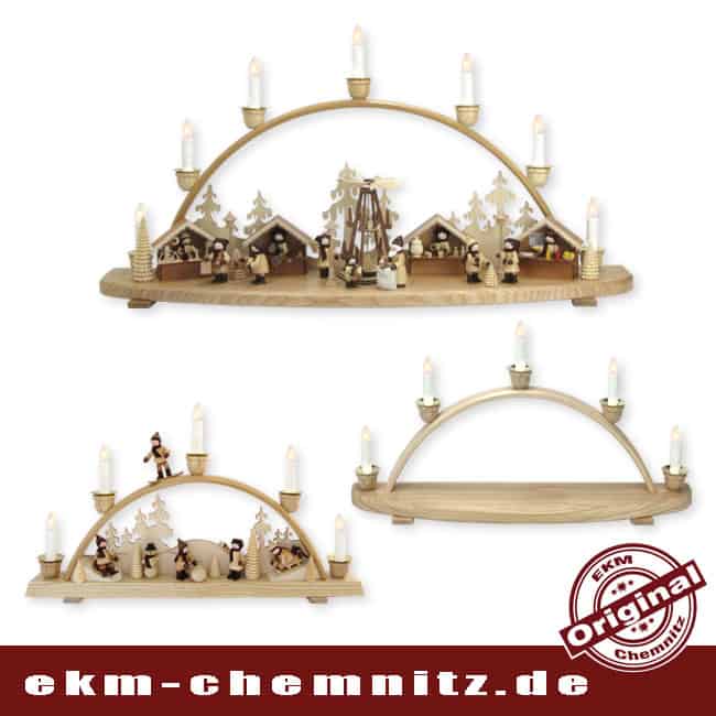 In der Weihnachtszeit schmückt traditionell der Schwibbogen Erzgebirge die Fenster.